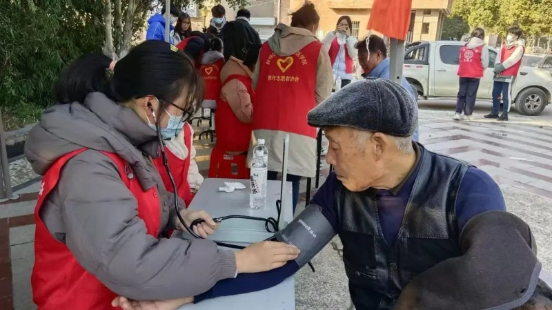 龍子湖區(qū)東升街道龍湖春天社區(qū)：以“最暖”服務(wù) 贏得“最美”口碑