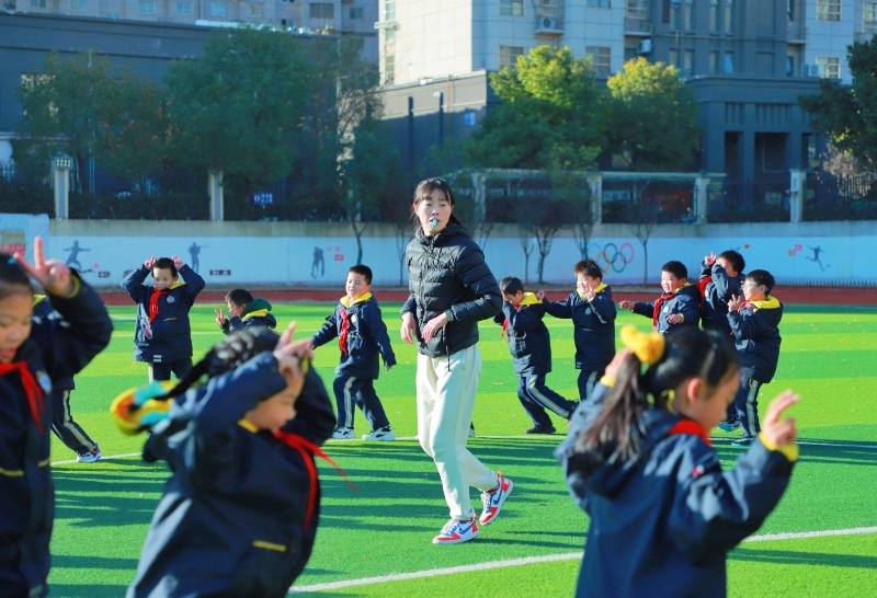 安徽蚌埠龍子湖區(qū)：體育教育“三個(gè)一” 添彩校園“小時(shí)光”