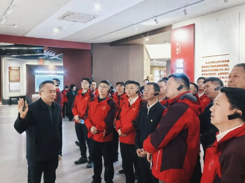 紅色之旅啟新程 強(qiáng)勁成長(zhǎng)攀高峰--龍子湖區(qū)組織開(kāi)展高層次人才紅色研學(xué)活動(dòng)